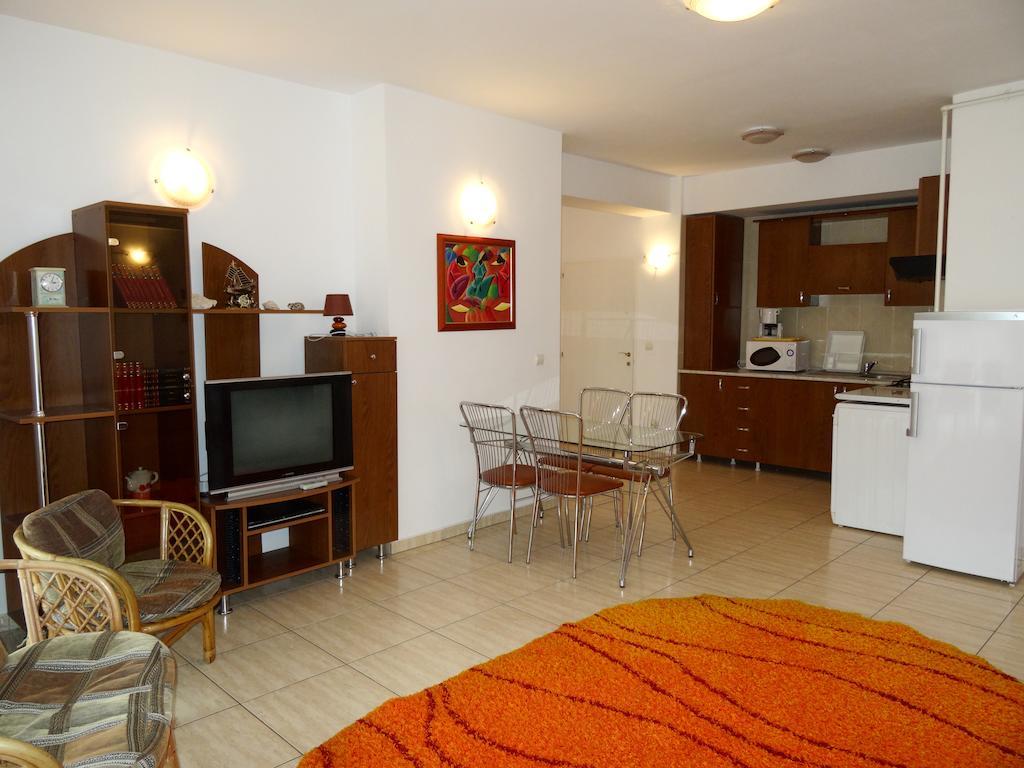 Club Topaz Apartments Neptun Oda fotoğraf