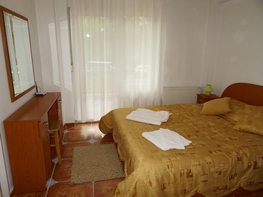 Club Topaz Apartments Neptun Oda fotoğraf